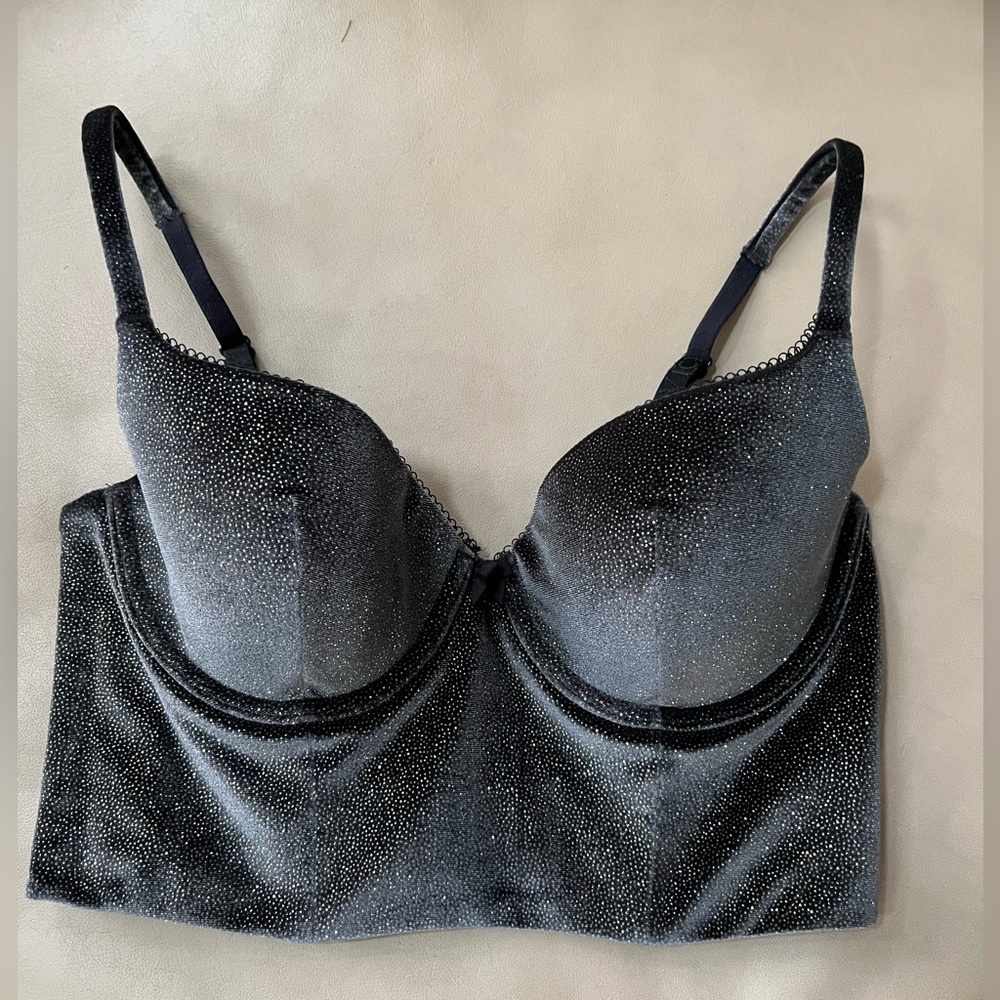 Victoria’s Secret lovely black sparkle velour Demi Corset bra, Size 34C.